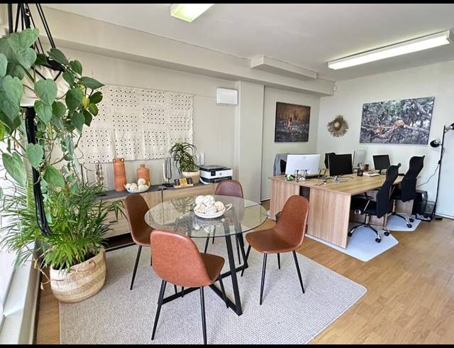 BUSINESS PROPERTY TO RENT IN WESTLAKE